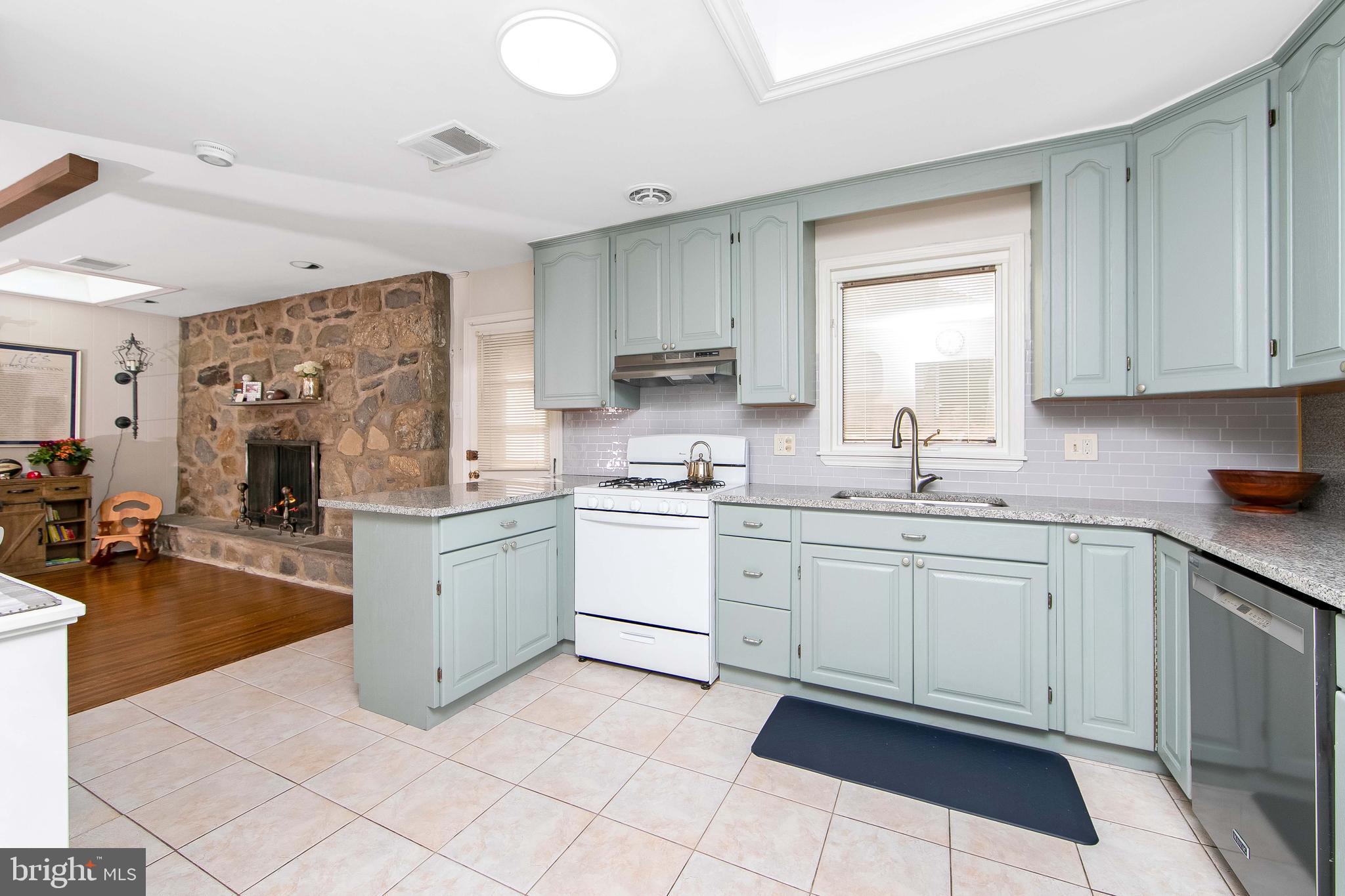 800 West Rolling Road Springfield, PA 19064 - Photo 16 of 53
