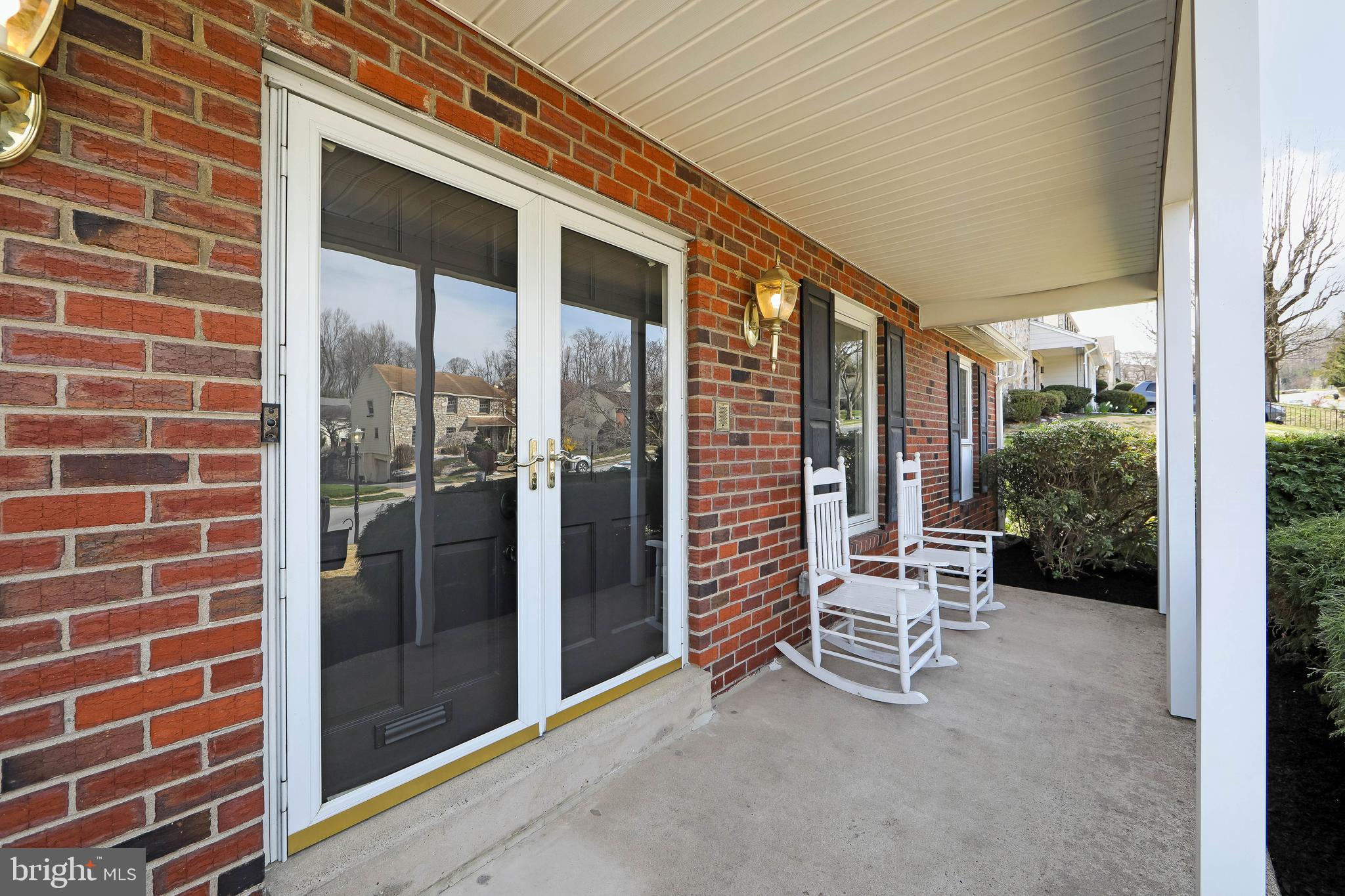 800 West Rolling Road Springfield, PA 19064 - Photo 7 of 53 Front Porch