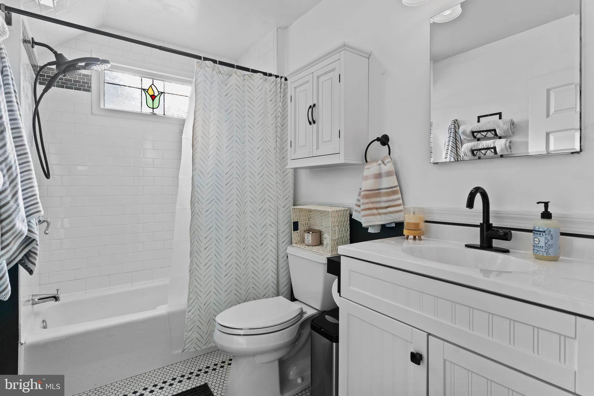 910 West Louther Street Carlisle, PA 17013 - Photo 19 of 39 Full Bath on Main Level