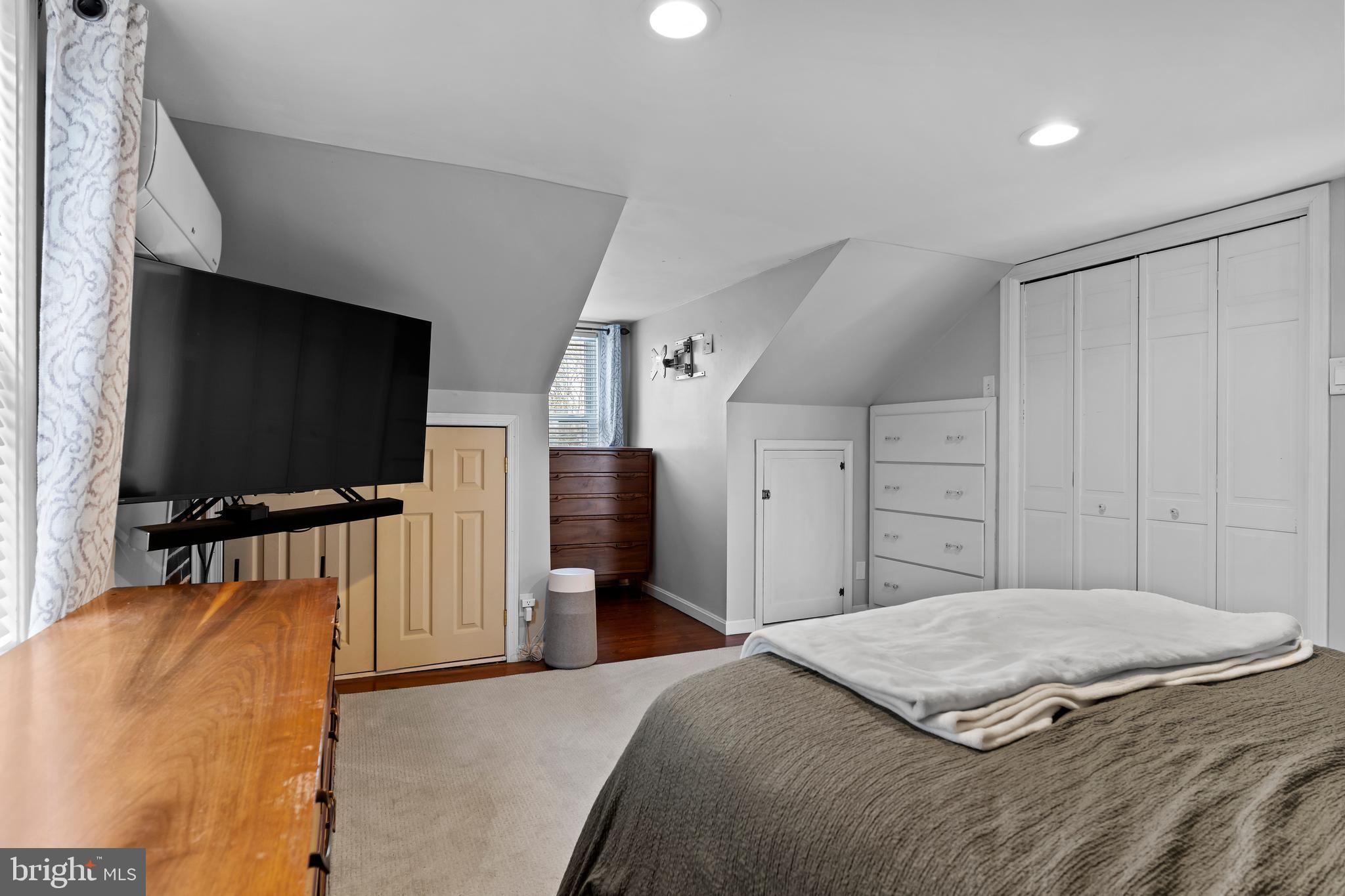 910 West Louther Street Carlisle, PA 17013 - Photo 23 of 39