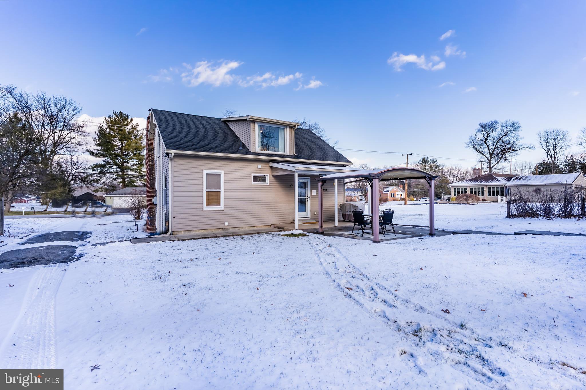 910 West Louther Street Carlisle, PA 17013 - Photo 28 of 39 Patio & Backyard