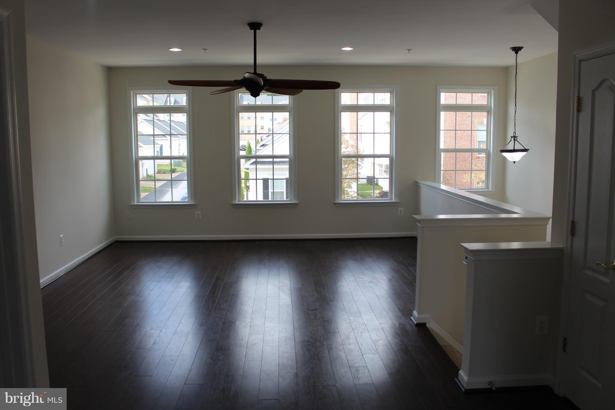 8104 Sport View Road Landover, MD 20785 - Photo 2 of 27 Living Room
