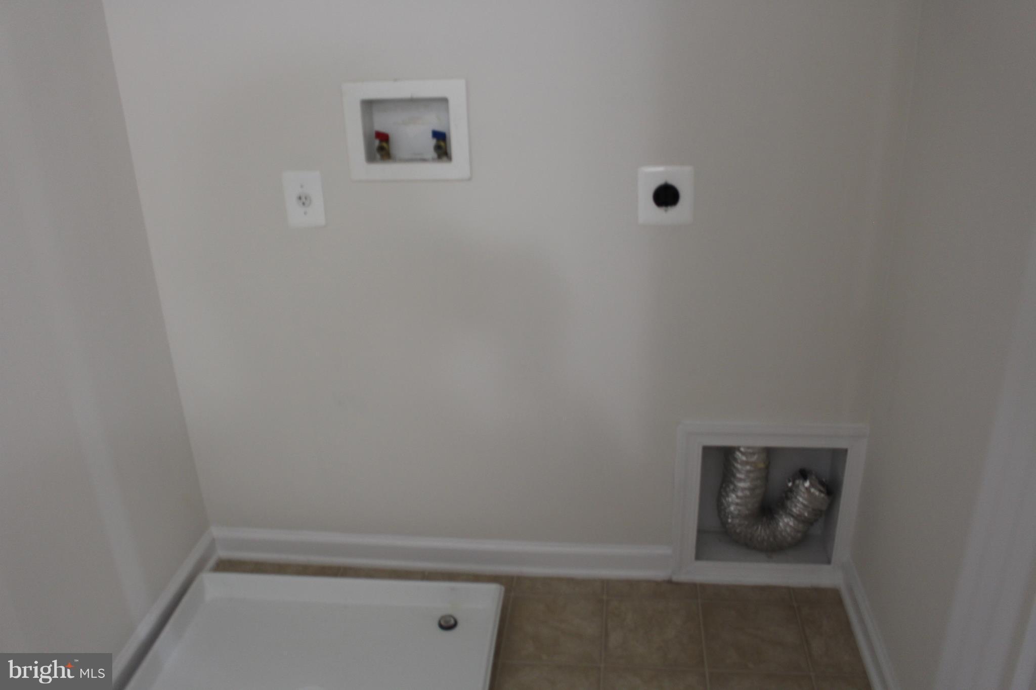 8104 Sport View Road Landover, MD 20785 - Photo 14 of 27 Interior (General)