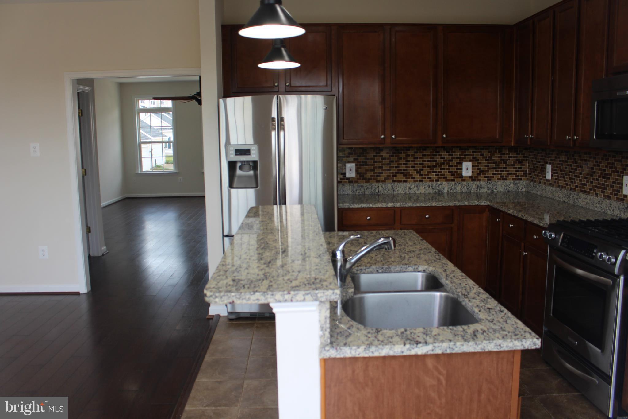 8104 Sport View Road Landover, MD 20785 - Photo 6 of 27 Kitchen