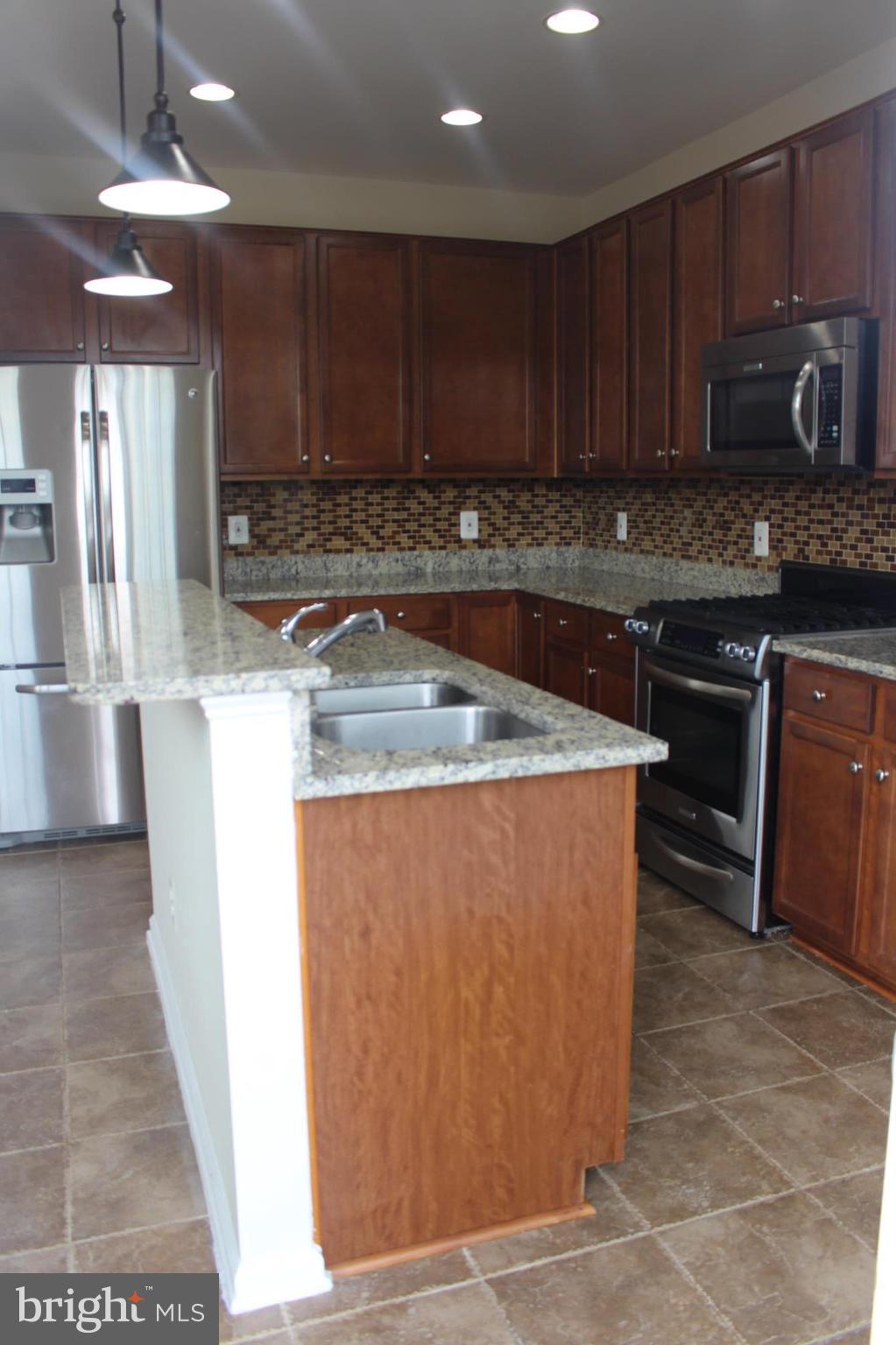8104 Sport View Road Landover, MD 20785 - Photo 7 of 27 Kitchen