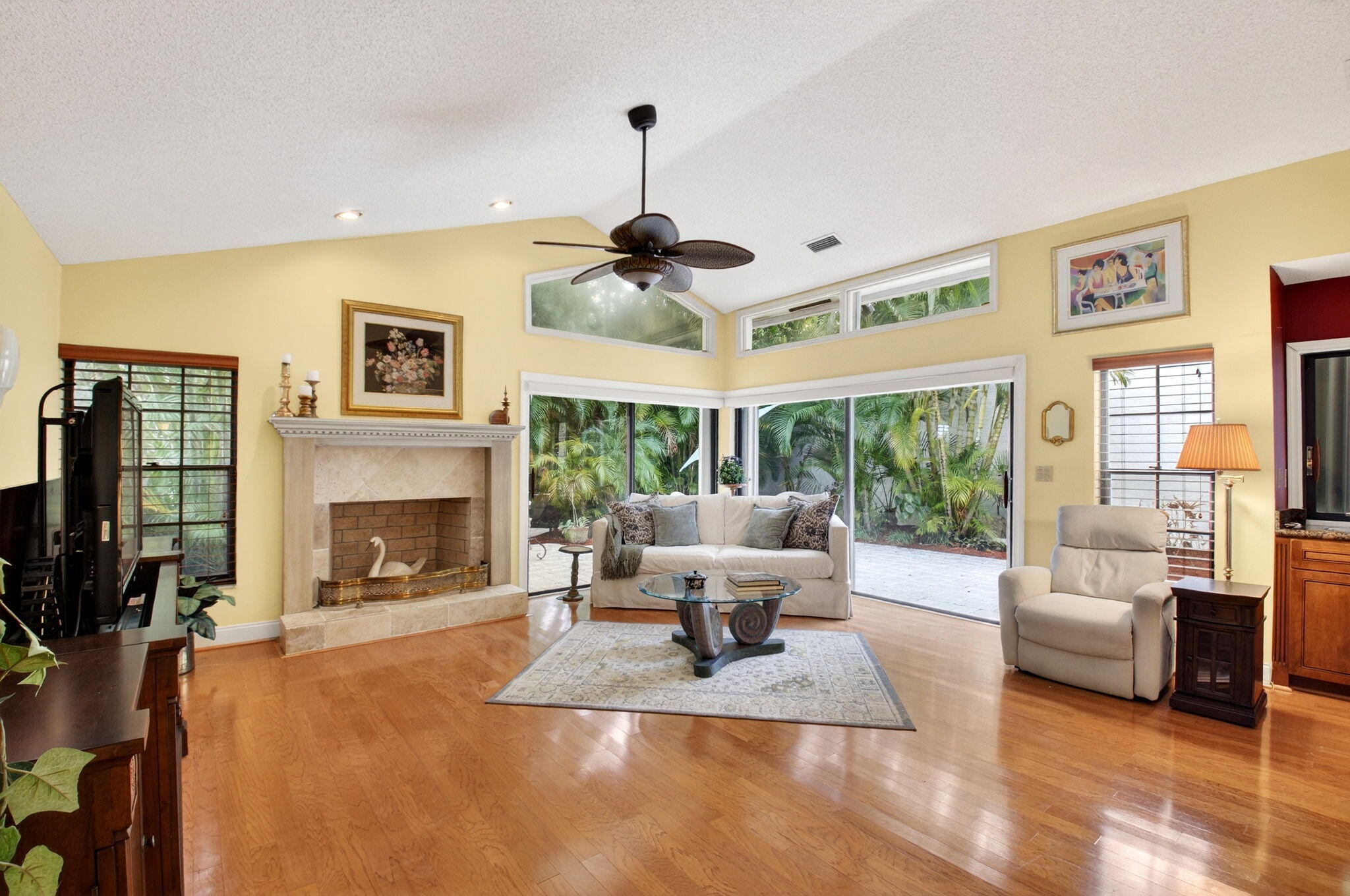 21700 Club Villa Terrace Boca Raton, FL 33433 - Photo 14 of 70 CLERESTORY WINDOWS