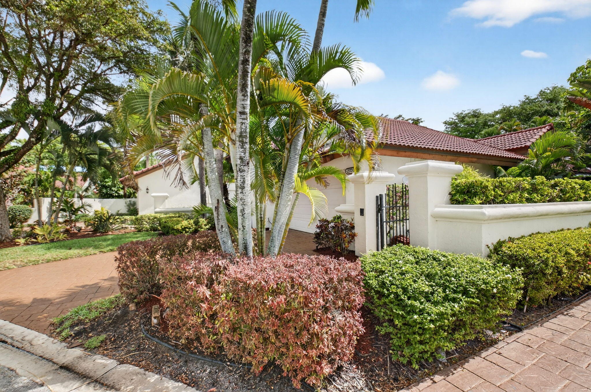 21700 Club Villa Terrace Boca Raton, FL 33433 - Photo 2 of 66 PRIVATE GATED COURTYARD ENTRY
