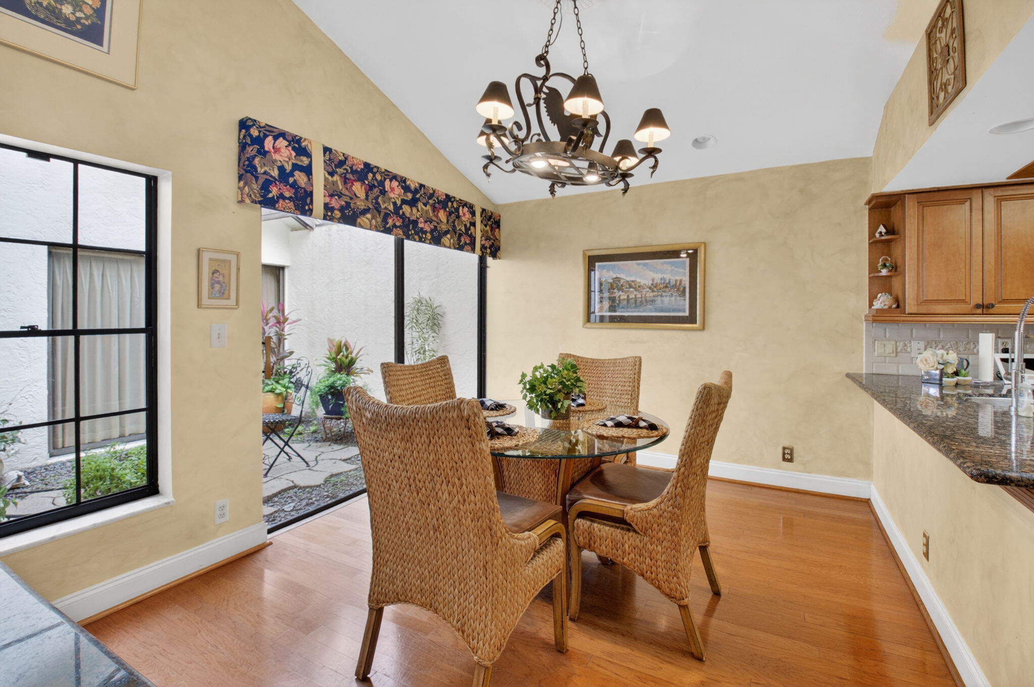 21700 Club Villa Terrace Boca Raton, FL 33433 - Photo 29 of 70 FLEX SPACE CURRENTLY USED AS DINING AREA