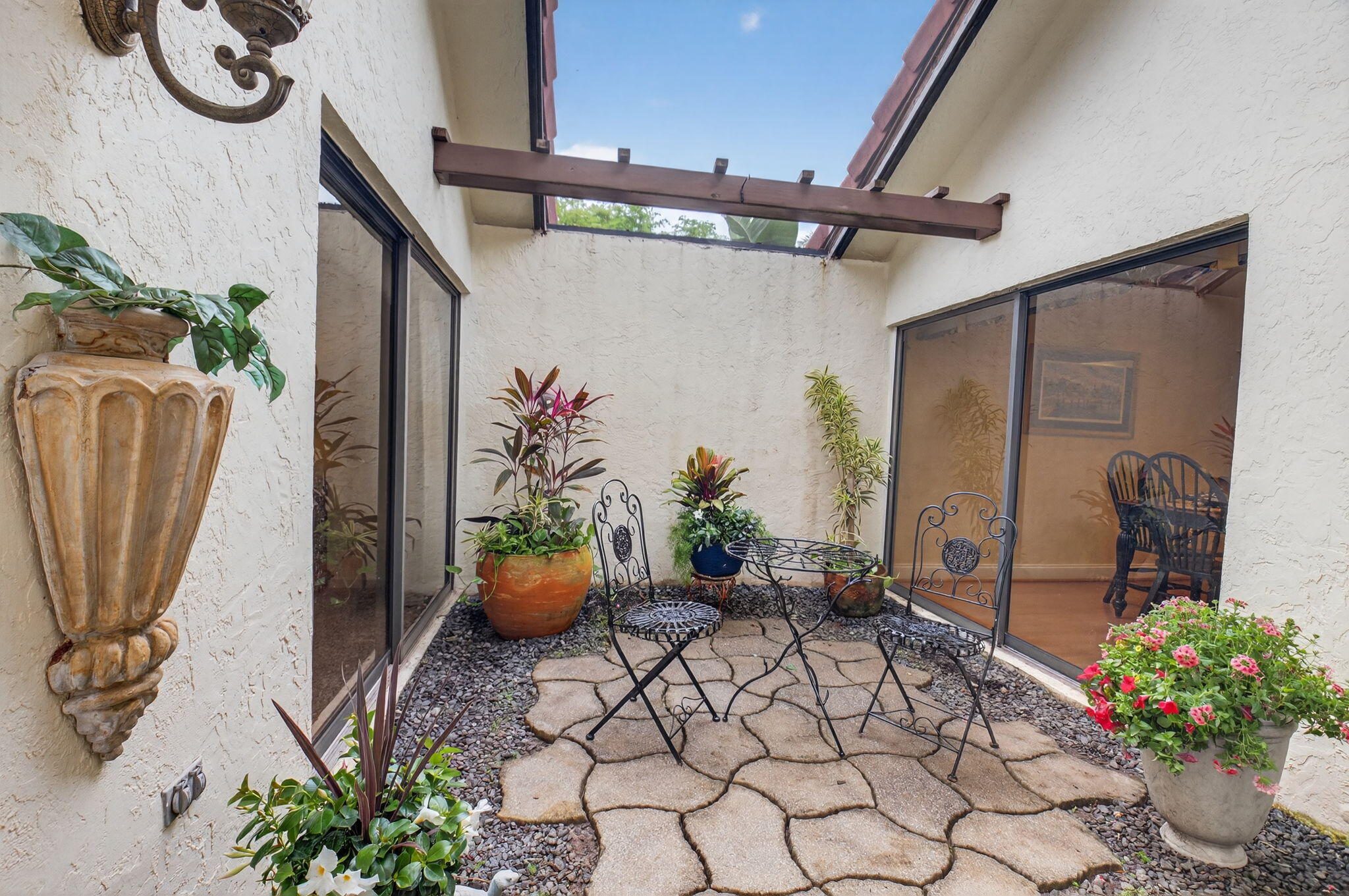 21700 Club Villa Terrace Boca Raton, FL 33433 - Photo 34 of 66 SCREENED ENCLOSED ATRIUM