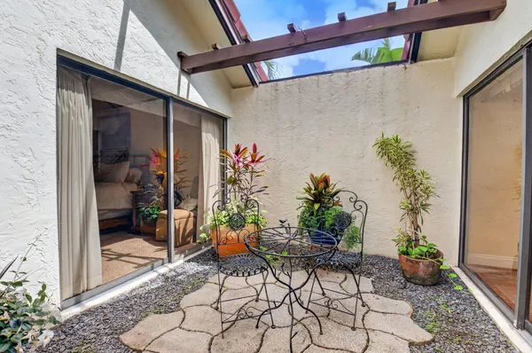 $749,000 | 21700 Club Villa Terrace, Boca Raton, FL 33433