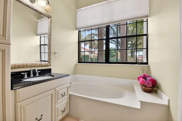 $749,000 | 21700 Club Villa Terrace, Boca Raton, FL 33433