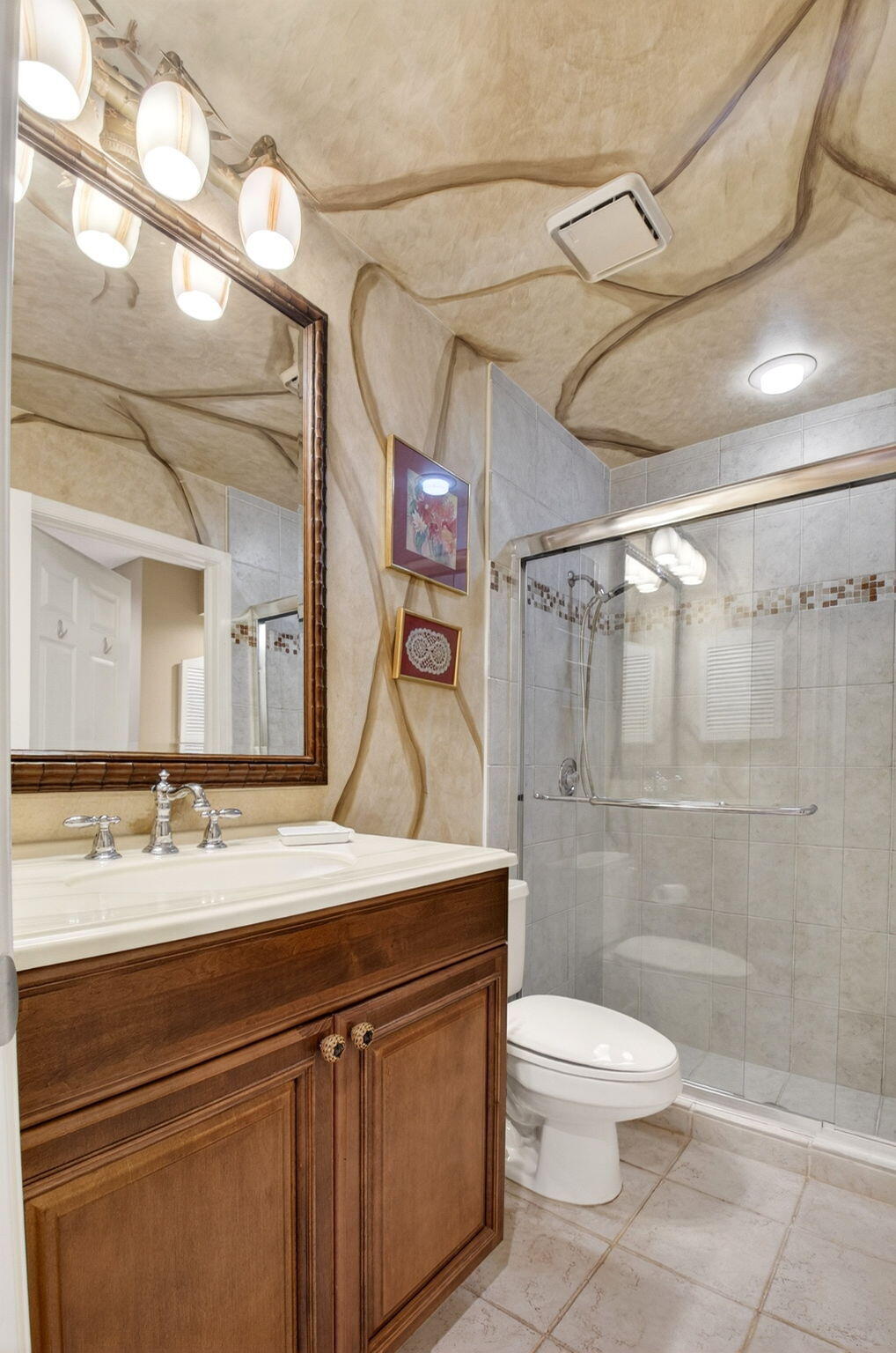 21700 Club Villa Terrace Boca Raton, FL 33433 - Photo 44 of 66 GUEST BATH