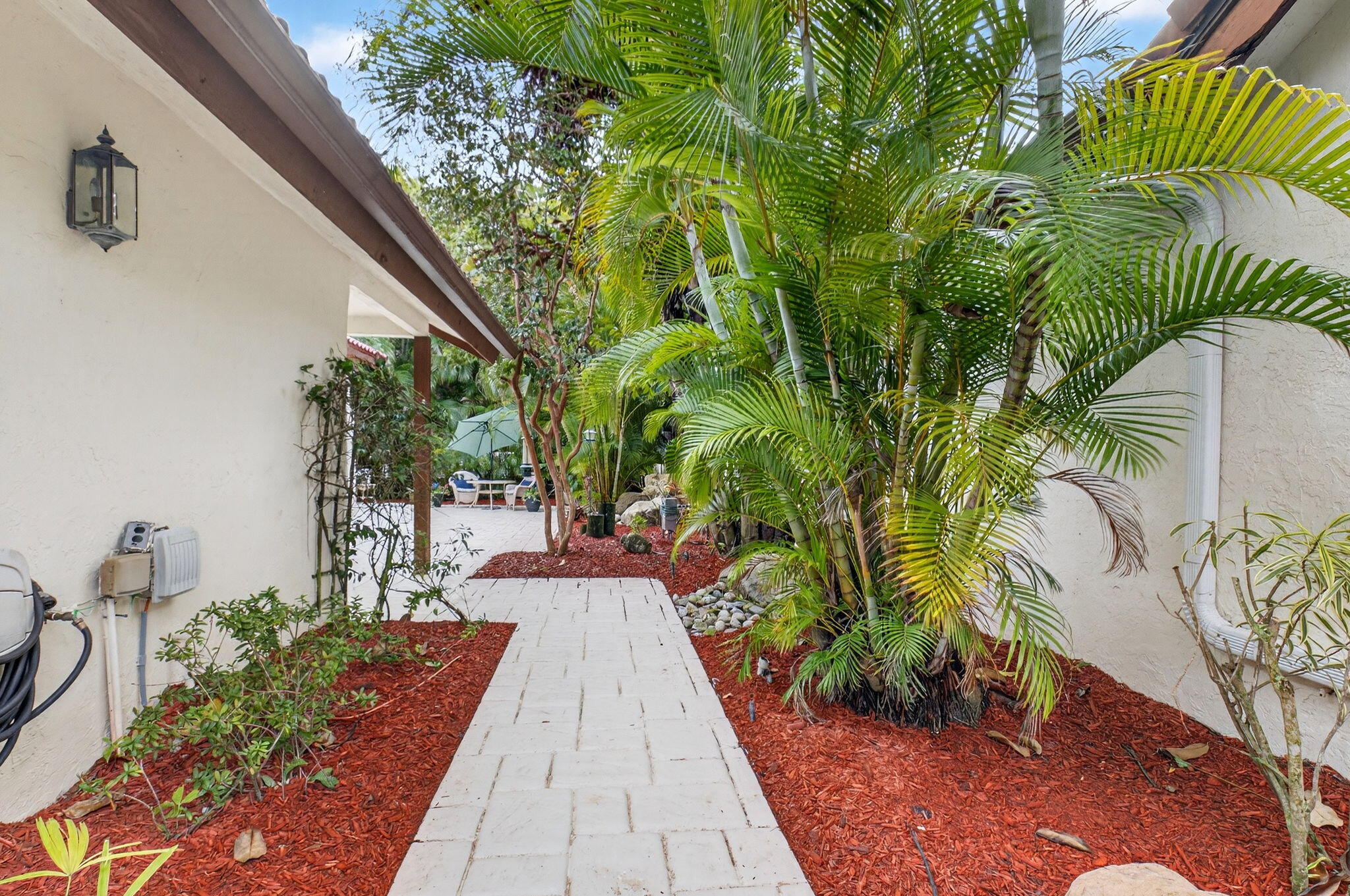 21700 Club Villa Terrace Boca Raton, FL 33433 - Photo 7 of 70 COURTYARD