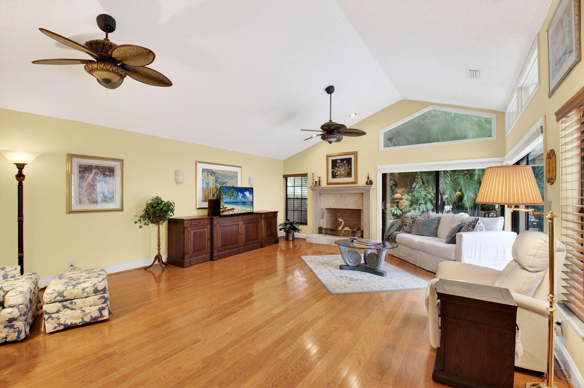 21700 Club Villa Terrace Boca Raton, FL 33433 - Photo 10 of 66 LIGHT FILLED LIVING AREA