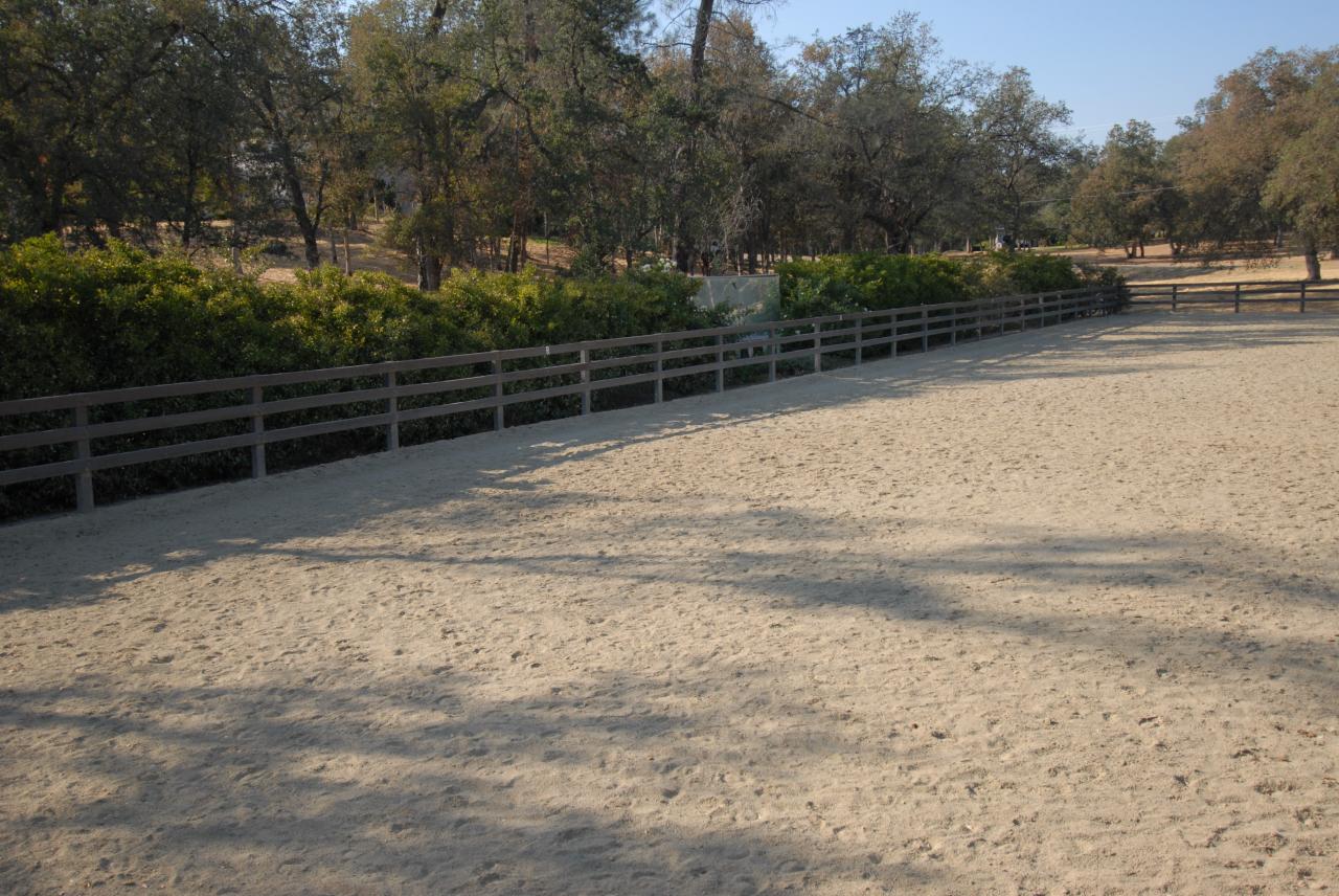 15855 Montgomery Ranch Road Redding, CA 96001 - Photo 5 of 12 a view of a backyard of the house