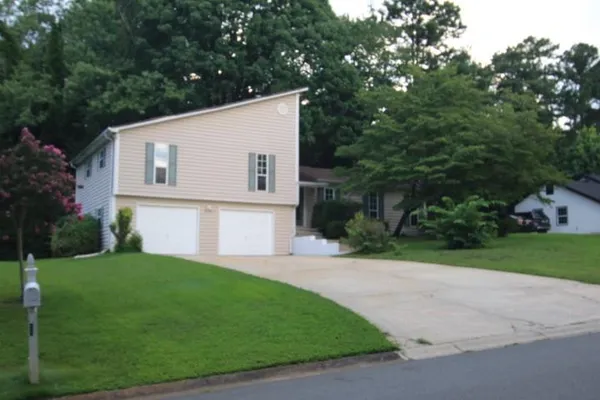 $2,750 | 3765 Manor House Drive, Marietta, GA 30062