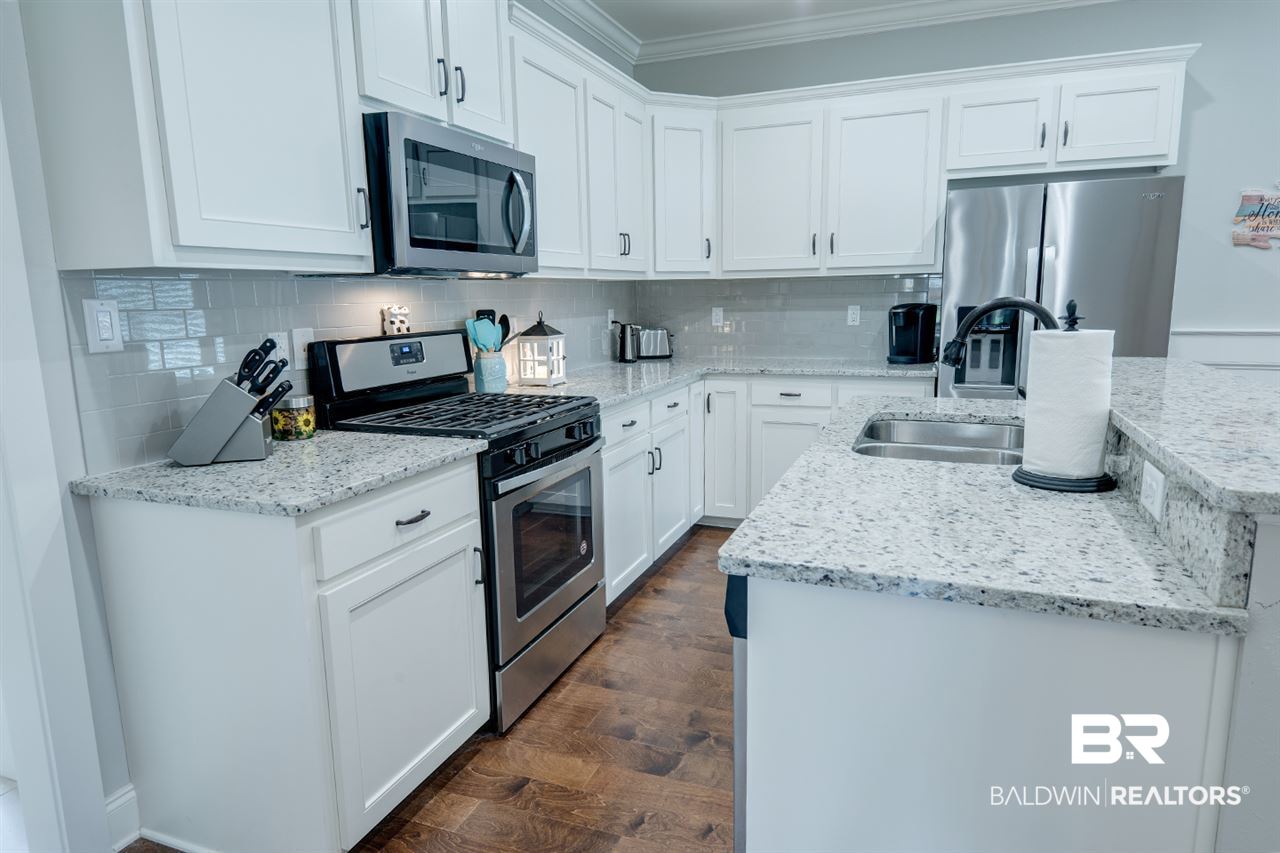 220 Divot Loop Fairhope, AL 36532 - Photo 8 of 32