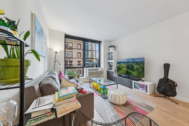 $1,399,999 | 160 1st Street, Unit 805, Jersey City, NJ 07302