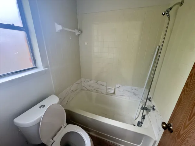 $1,175 | 112 B South Mockingbird Lane, Lockhart, TX 78644