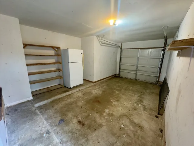 $1,325 | 112 B South Mockingbird Lane, Lockhart, TX 78644