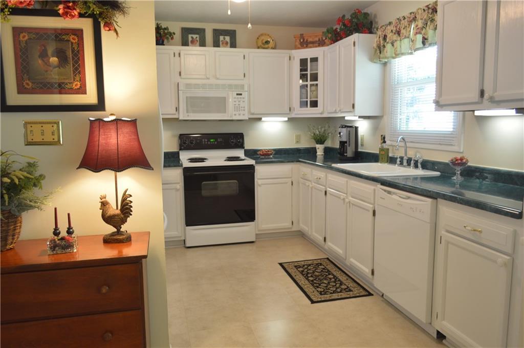 476 Ridgeview Circle South, Unit 476 Springfield, OH 45504 - Photo 6 of 13 Gallery Image 6