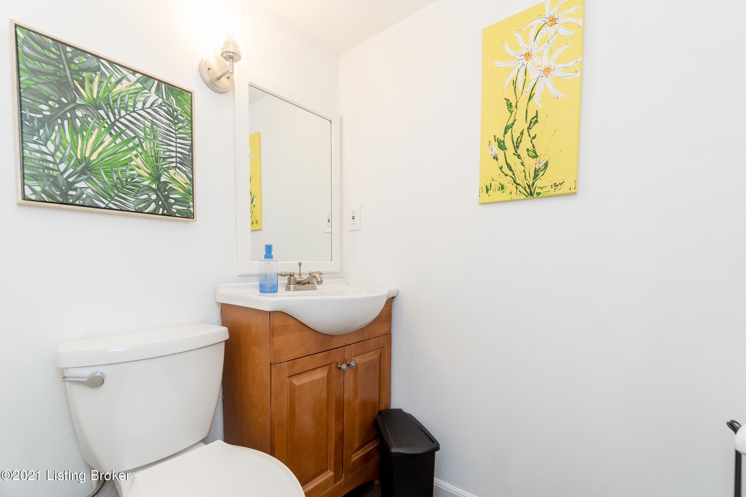 6813 Tottenham Road Louisville, KY 40207 - Photo 28 of 59 6813 Tottenham Rd-52