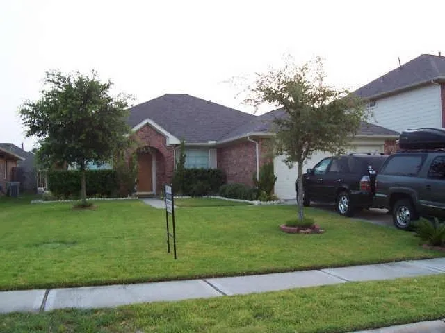 $2,500 | 15610 Copano Bay Drive, Sugar Land, TX 77498