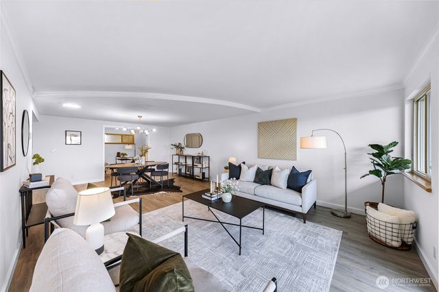 $550,000 | 732 11th Avenue East, Unit 305, Seattle, WA 98102