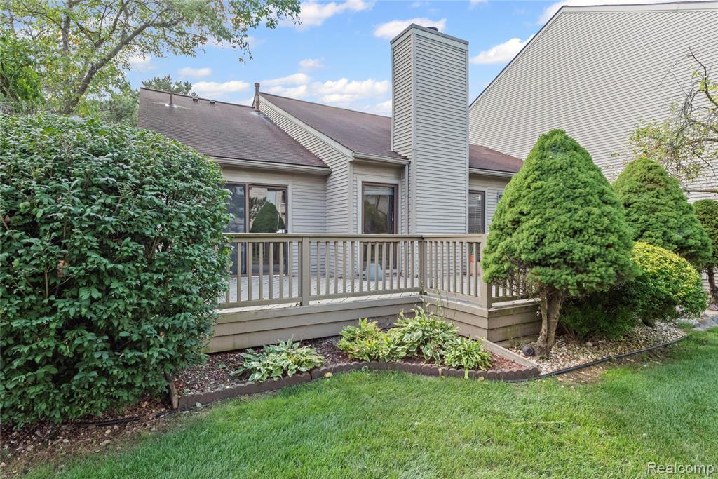 586 Ashley Circle Rochester Hills, MI 48307 - Photo 29 of 35