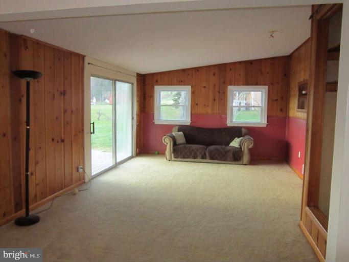 8368 Rocky Springs Road Frederick, MD 21702 - Photo 7 of 17 Family Room