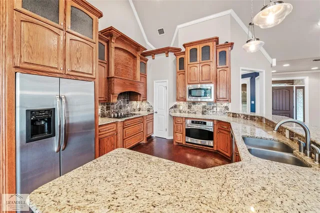 $890,900 | 767 Middleton Road, Stonewall, LA 71078