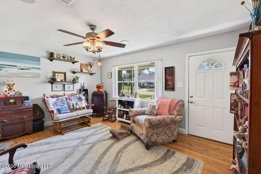 11385 Ruth Court Biloxi, MS 39532 - Photo 12 of 45 11385RuthCt.-9