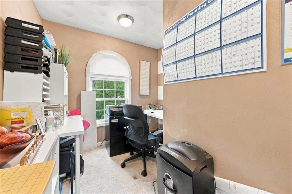 525 Hoover Road Pittsburgh, PA 15235 - Photo 20 of 30 Gallery Image 20