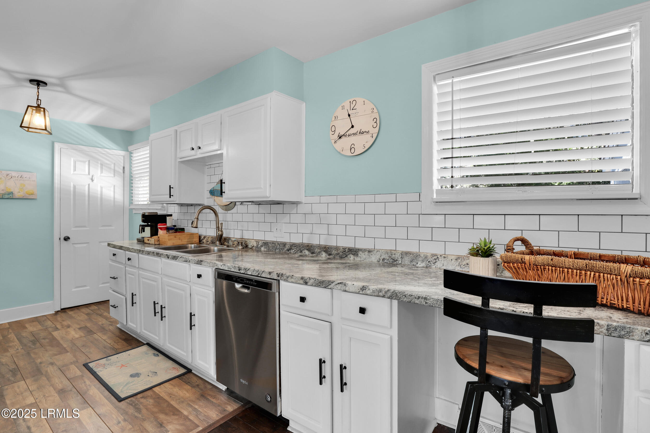 1704 Camellia Road Beaufort, SC 29902 - Photo 11 of 36 Lots of Prep Space