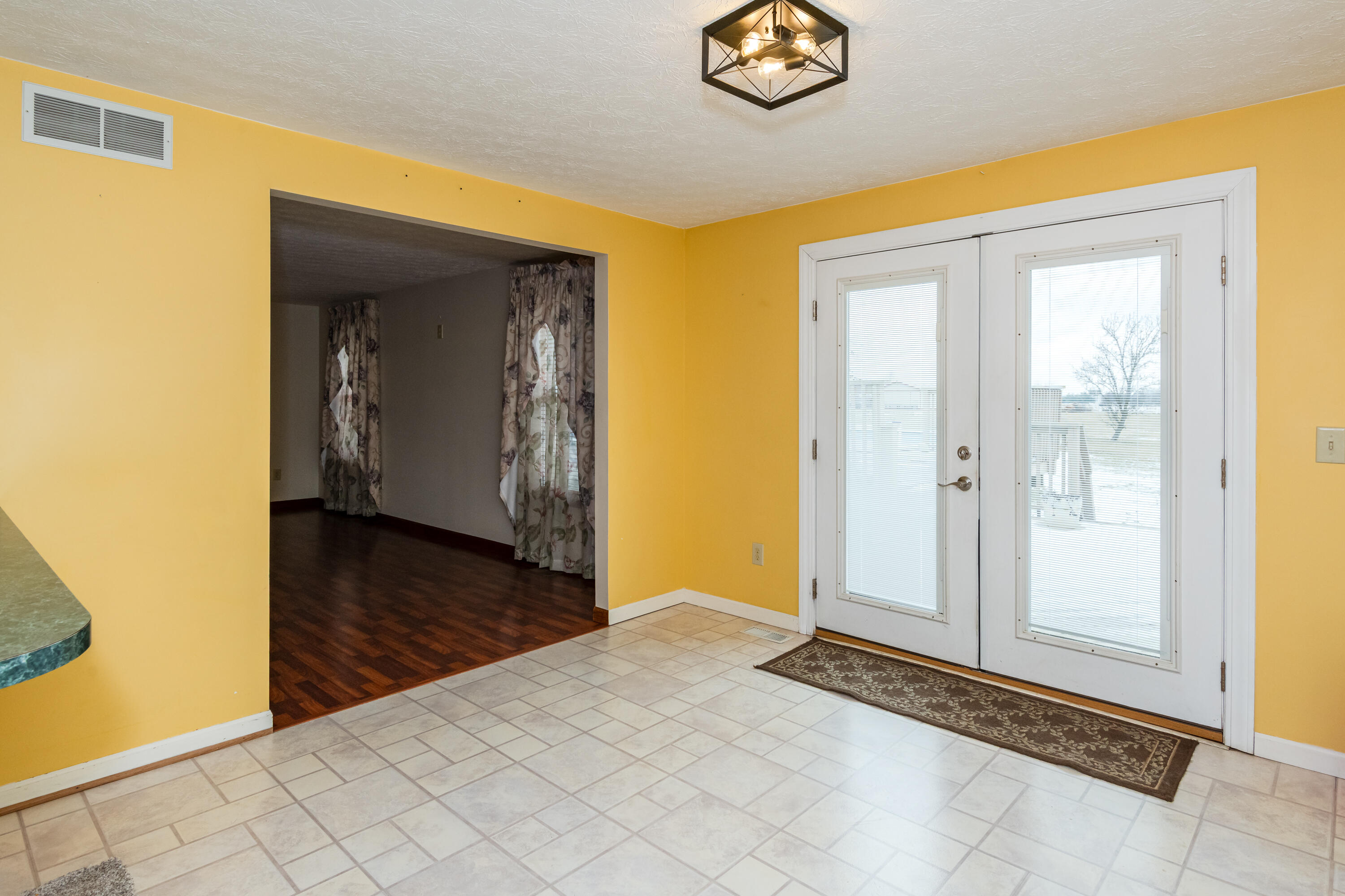 929 North Tecumseh Road Springfield, OH 45504 - Photo 14 of 55