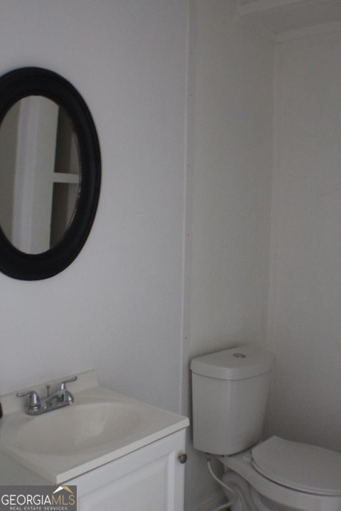 480 River Road Eastman, GA 31023 - Photo 11 of 23 a bathroom with a toilet and a sink