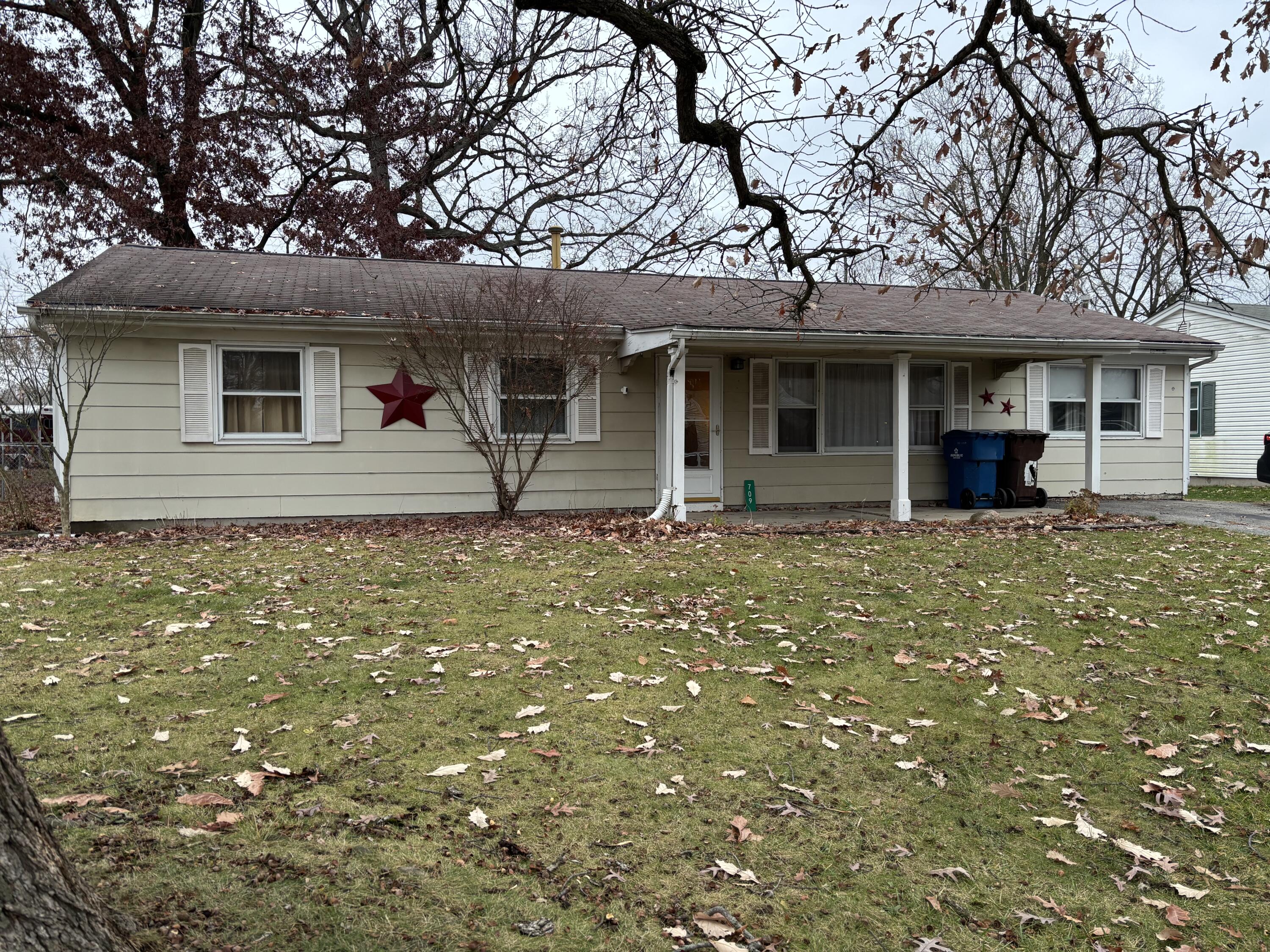 709 Governor Road Valparaiso, IN 46385 - Photo 2 of 19 3000x2250