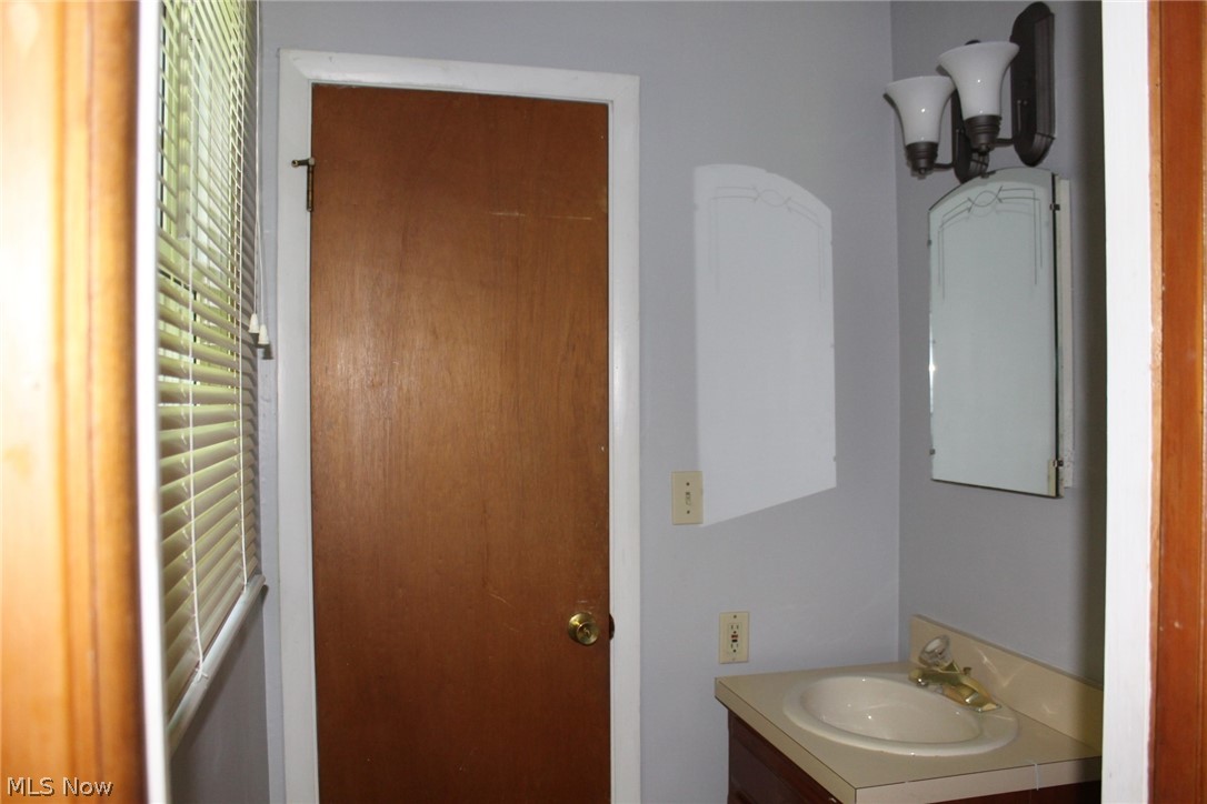 901 Damon Drive Medina, OH 44256 - Photo 14 of 25