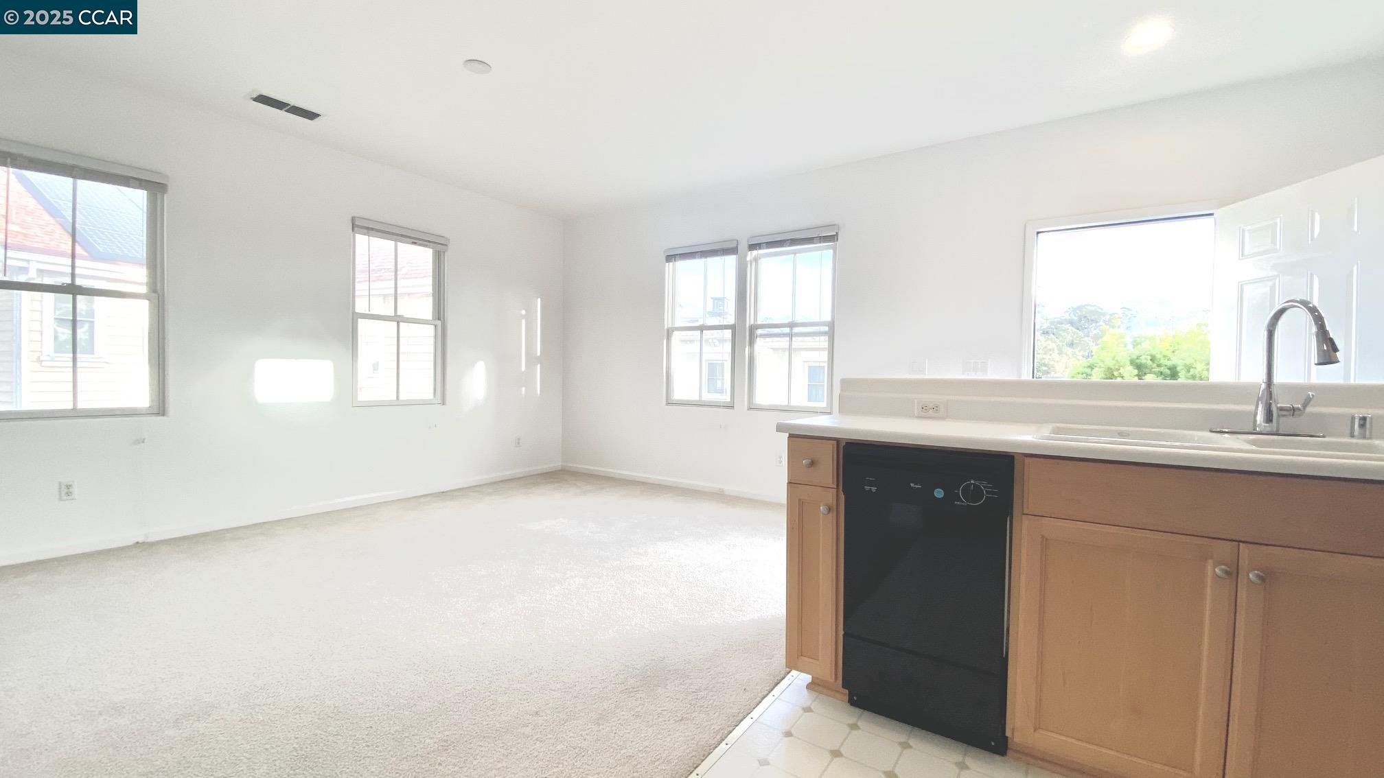 1027 Main Street, Unit B Hercules, CA 94547 - Photo 16 of 39