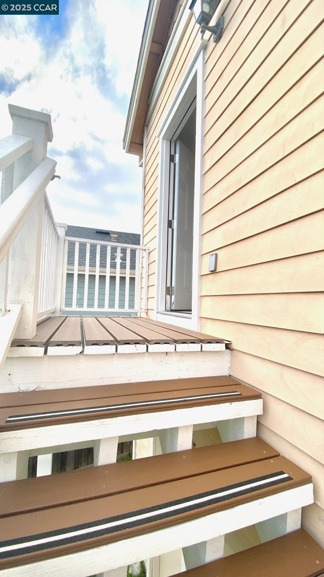 1027 Main Street, Unit B Hercules, CA 94547 - Photo 6 of 39 a view of a building