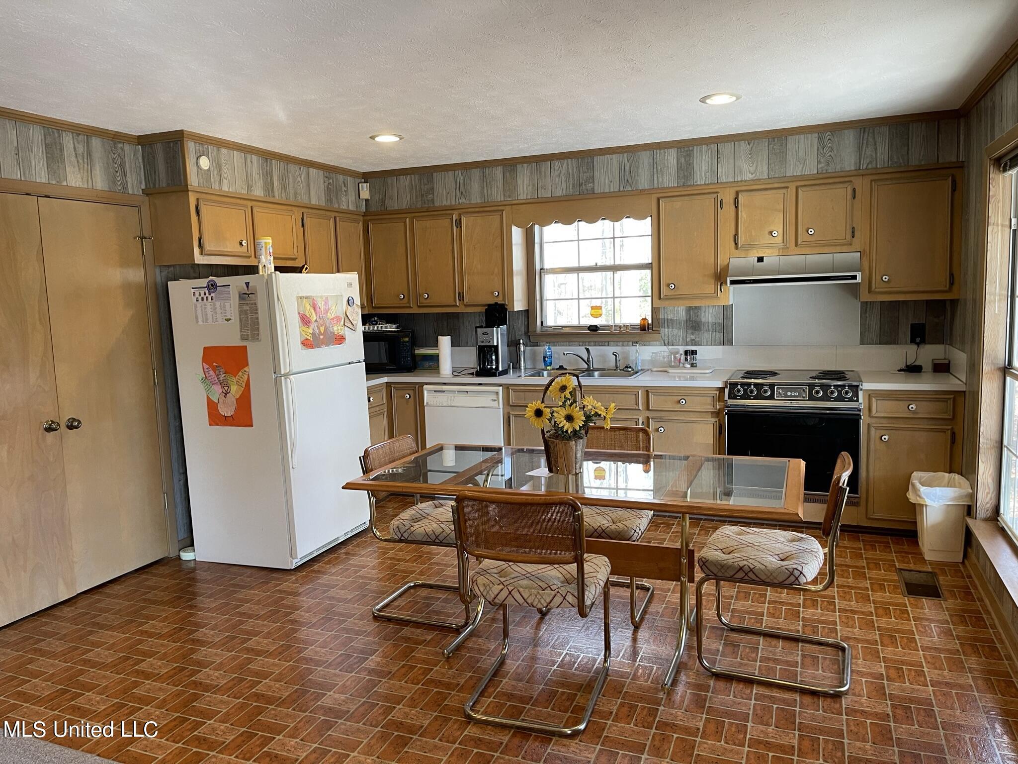 1547 Old Pearl Road Florence, MS 39073 - Photo 16 of 62 IMG_6700
