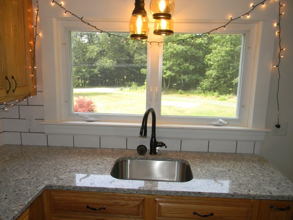 585 Partridgeville Road Athol, MA 01331 - Photo 3 of 27
