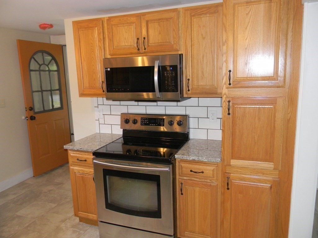 585 Partridgeville Road Athol, MA 01331 - Photo 5 of 27