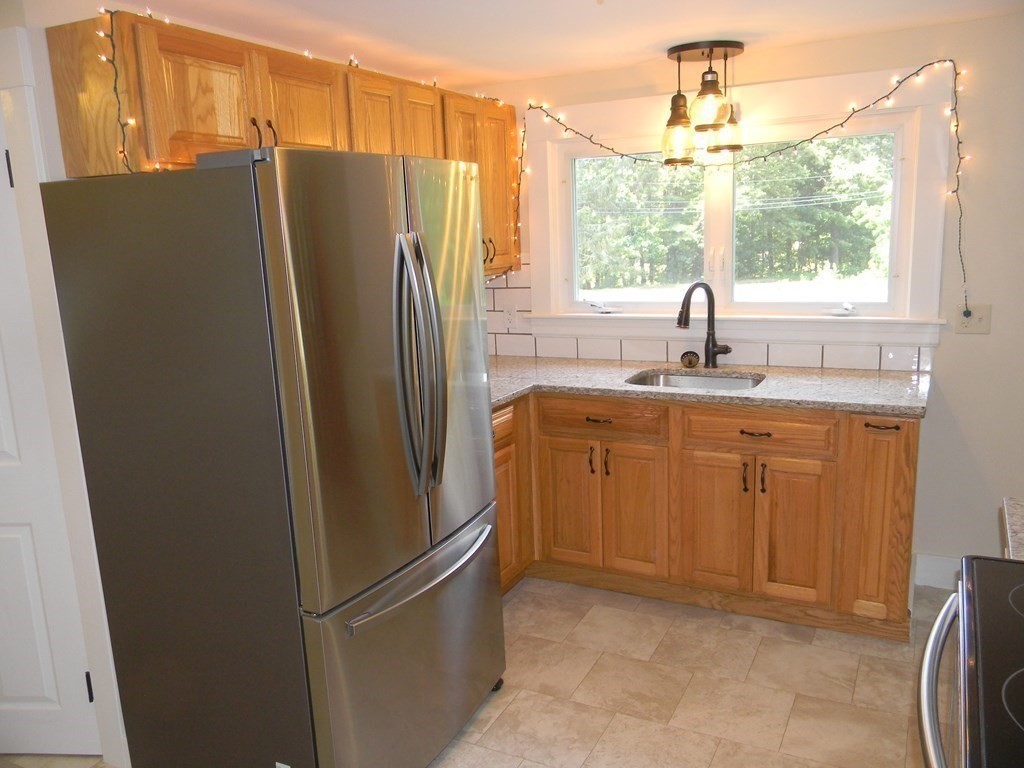 585 Partridgeville Road Athol, MA 01331 - Photo 6 of 27