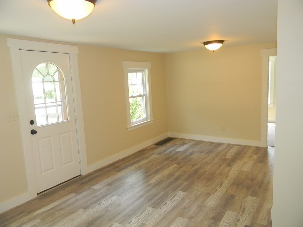 585 Partridgeville Road Athol, MA 01331 - Photo 8 of 27