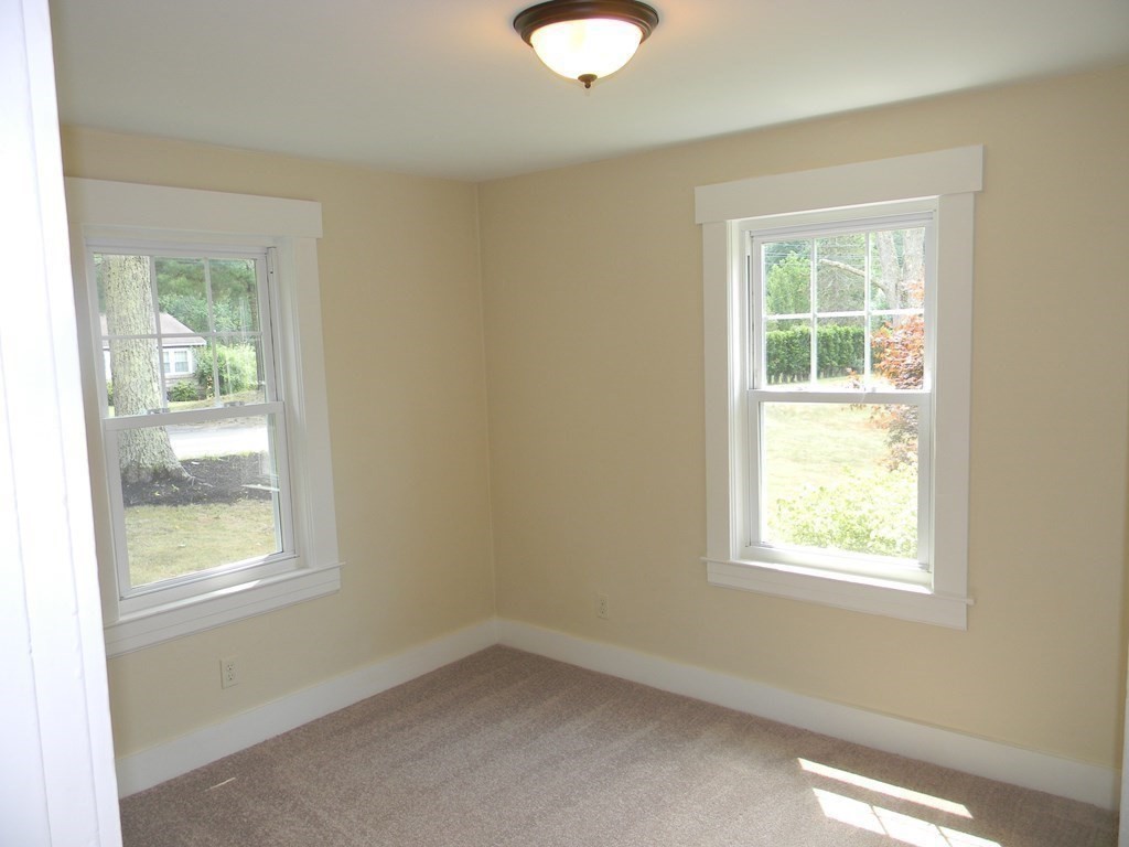 585 Partridgeville Road Athol, MA 01331 - Photo 9 of 27