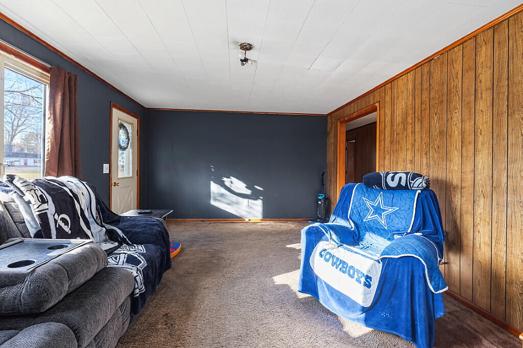 18 Sebasticook Drive Clinton, ME 04927 - Photo 27 of 47 27_BP5A0009_DxO_mls