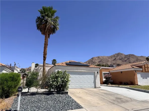 $1,850 | 2372 Beaver Bay Court, Las Vegas, NV 89156