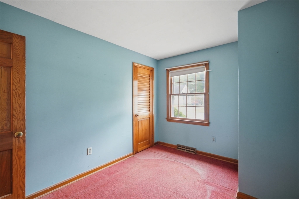 40 West Canton Circle Springfield, MA 01104 - Photo 14 of 25