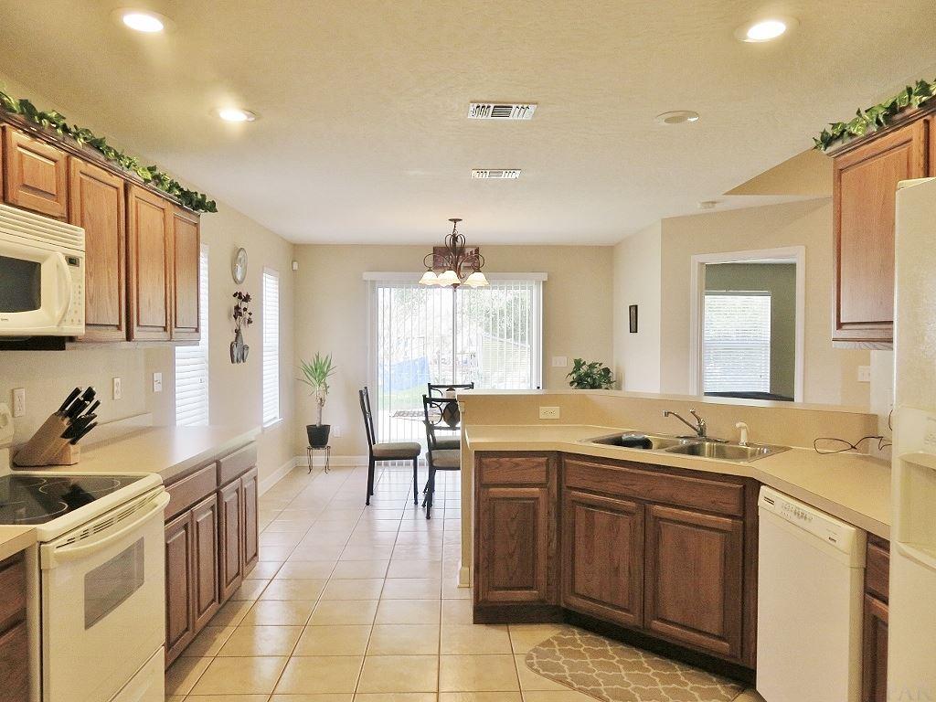 2332 Panhandle Trail Navarre, FL 32566 - Photo 12 of 23